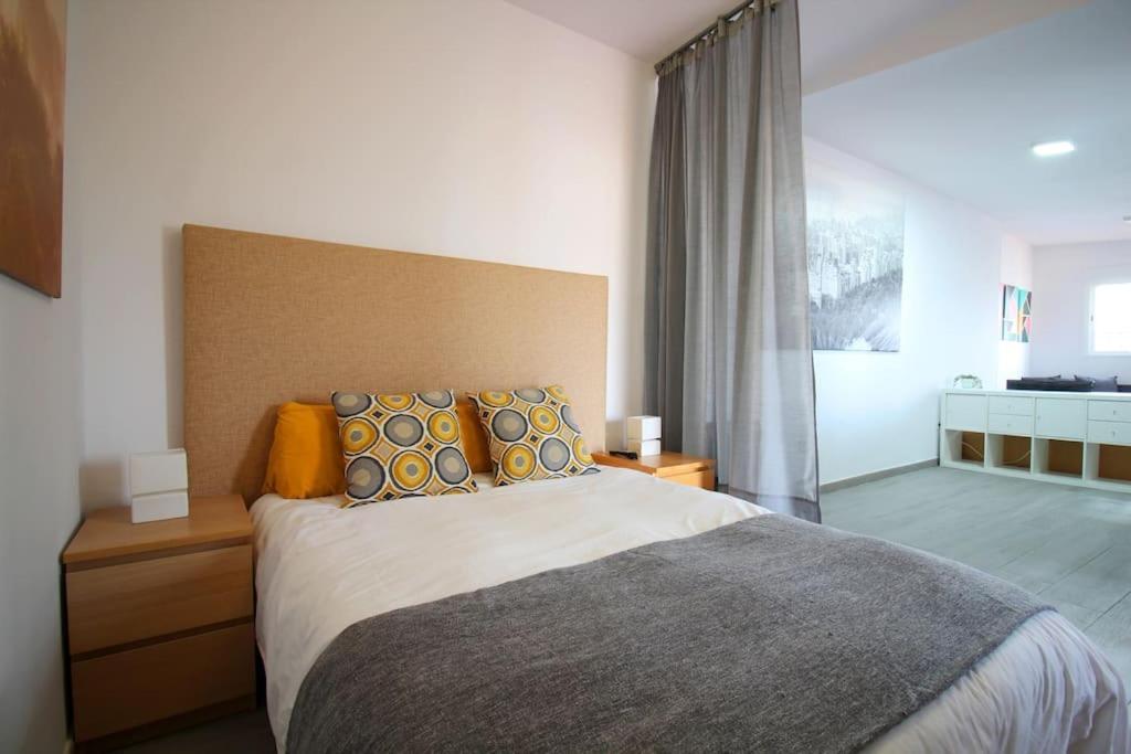 Suite Puerta Osario Con Terraza Sevilla Eksteriør bilde