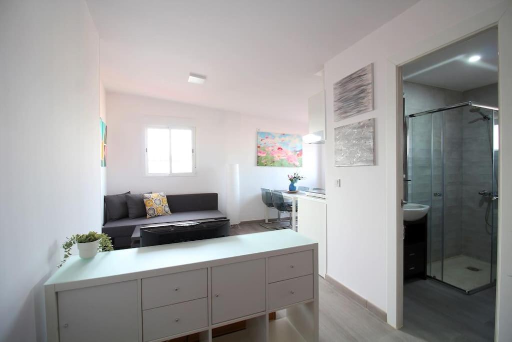 Suite Puerta Osario Con Terraza Sevilla Eksteriør bilde