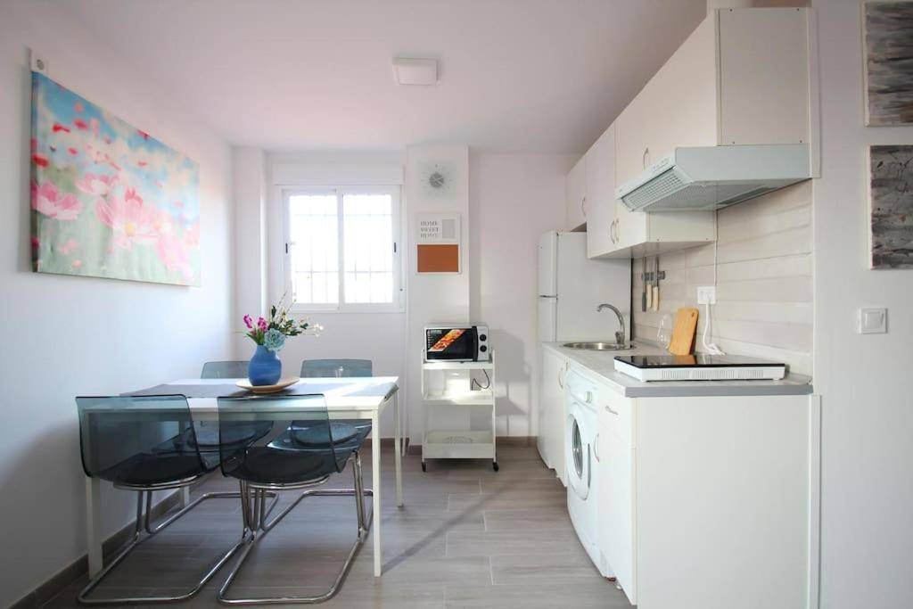 Suite Puerta Osario Con Terraza Sevilla Eksteriør bilde