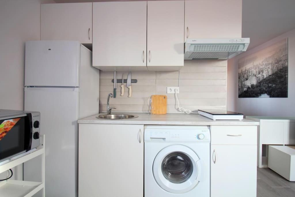 Suite Puerta Osario Con Terraza Sevilla Eksteriør bilde