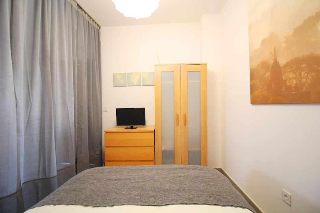 Suite Puerta Osario Con Terraza Sevilla Eksteriør bilde